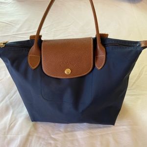 Medium size long champ tote